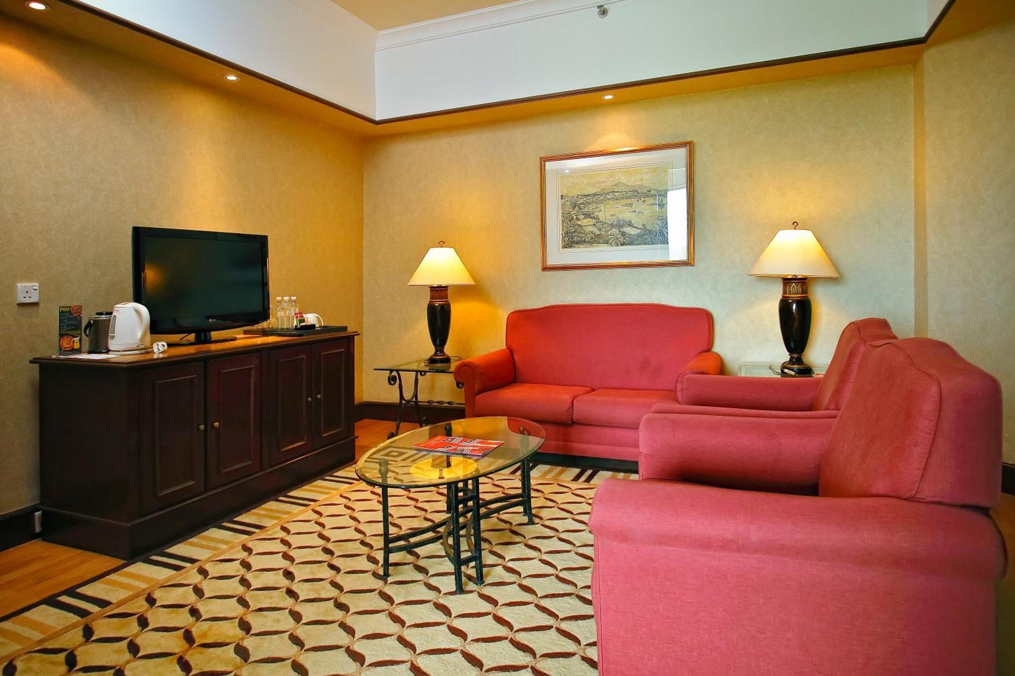 เดอะ แปซิฟิก ซูเตรา โฮเต็ล Hotel โกตาคินาบาลู ภายนอก รูปภาพ Living room